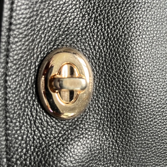 Coach crossbody - Picture 4 of 4